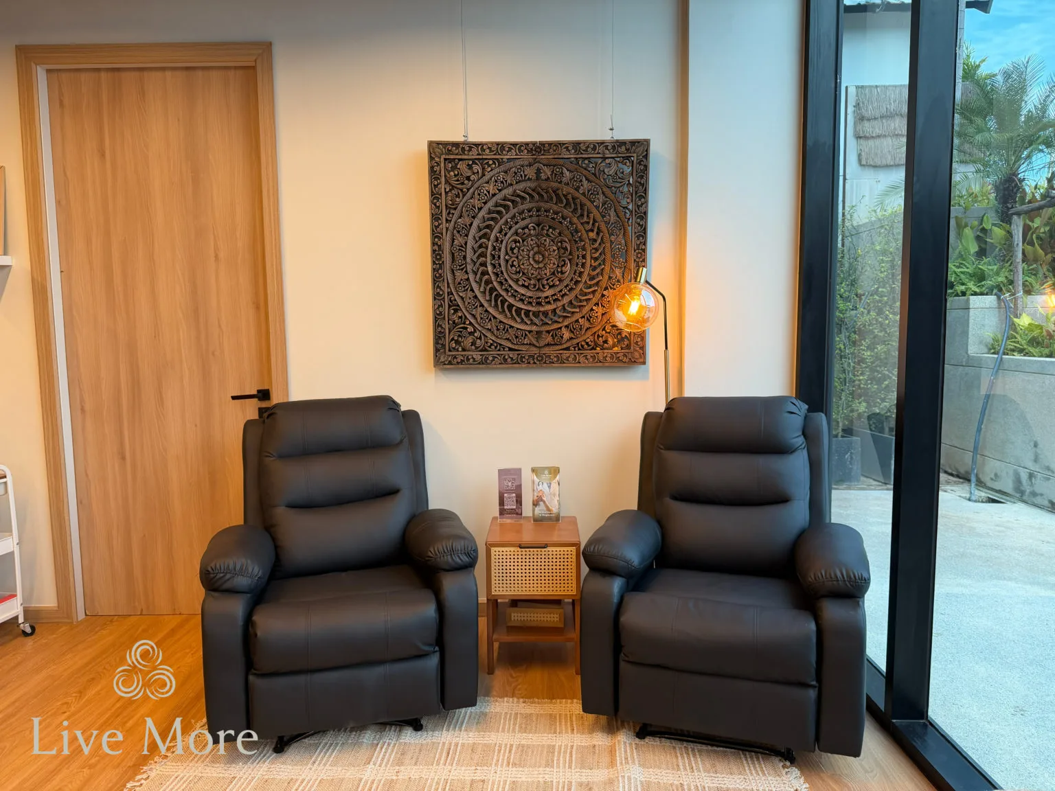 Live More clinic treatment area